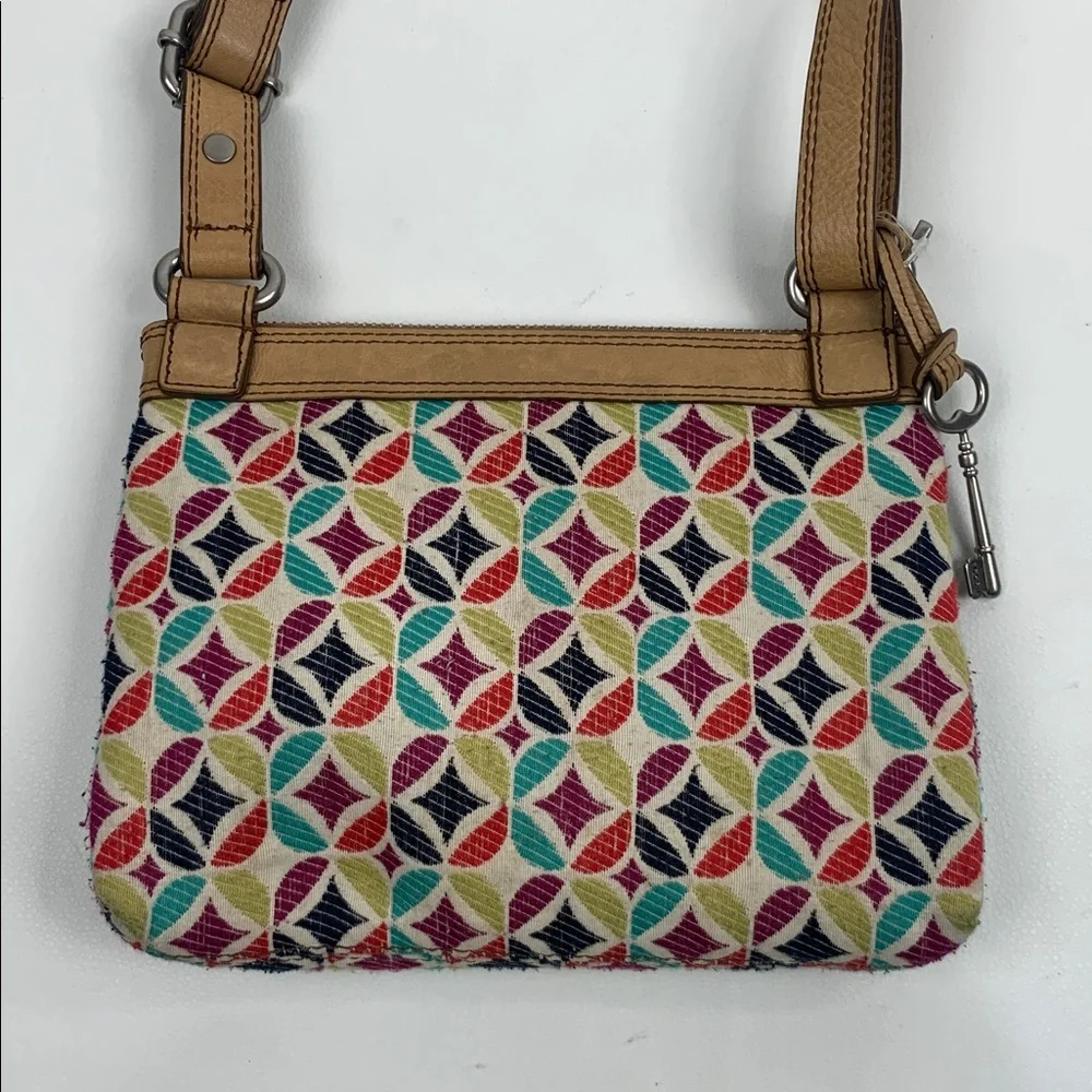 Fossil leather trim